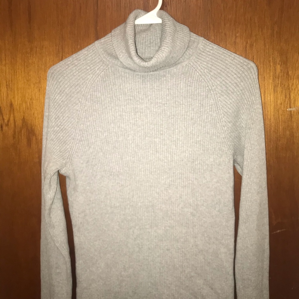 Jeanne pierre gray turtleneck sweater